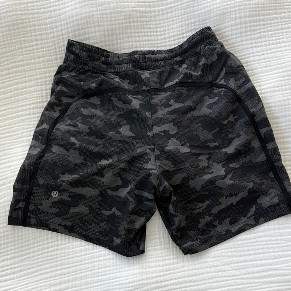 lululemon athletica Men's Black Camo Shorts